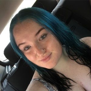 Meet your Posher, Jade